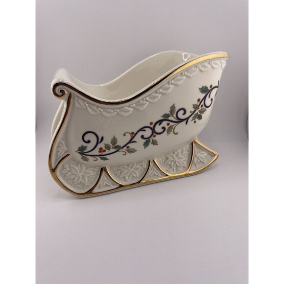 Mikasa Fine China Holly Sleigh Centerpiece NWT No Box Christmas - Picture 1 of 6